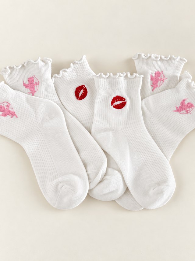 Cupid & kiss ruffle socks