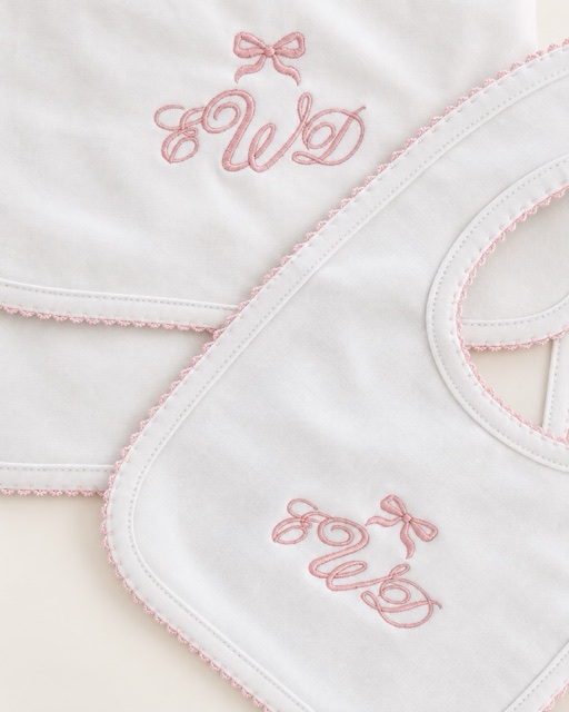 Monogrammed bib & linen set