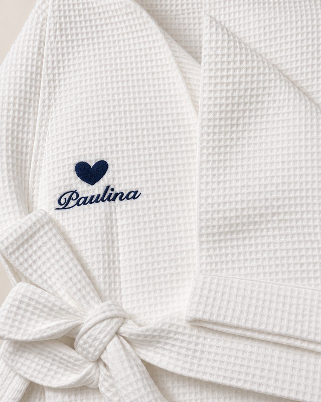 Heart-embroidered waffle robe